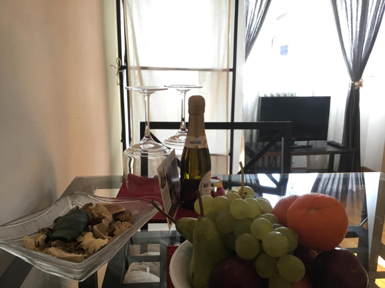 Le Fate Apartments Рим Екстер'єр фото