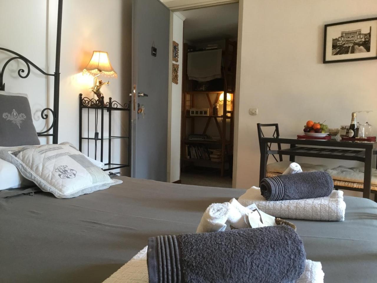 Le Fate Apartments Рим Екстер'єр фото